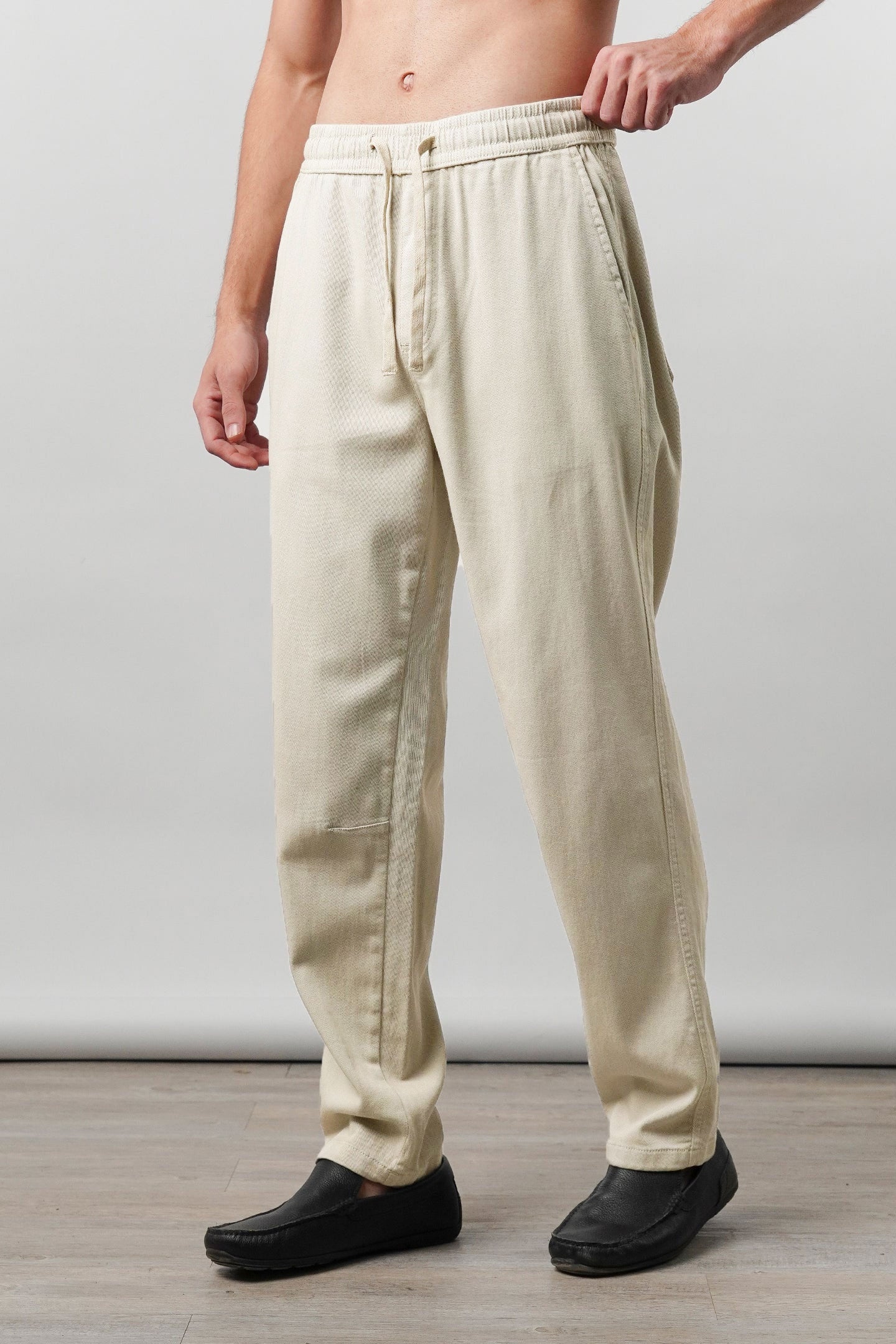 Straight Jogger Pants - Cream - Mendeez