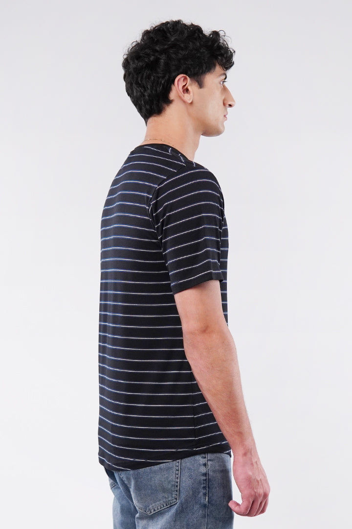 Striped Curved Hem T-Shirt - Black - Mendeez