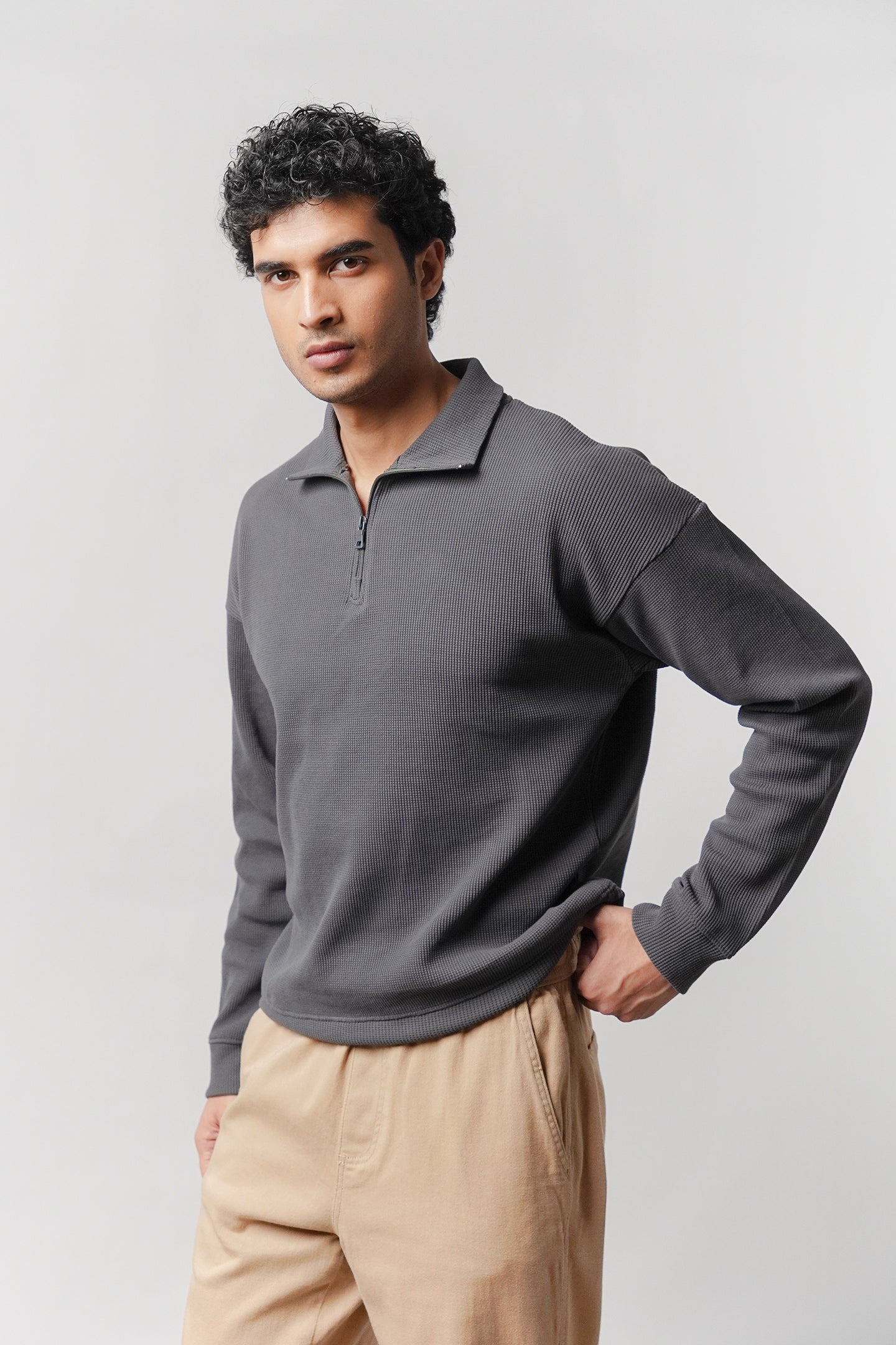 Quarter-Zip Sweatshirt - grey - Mendeez