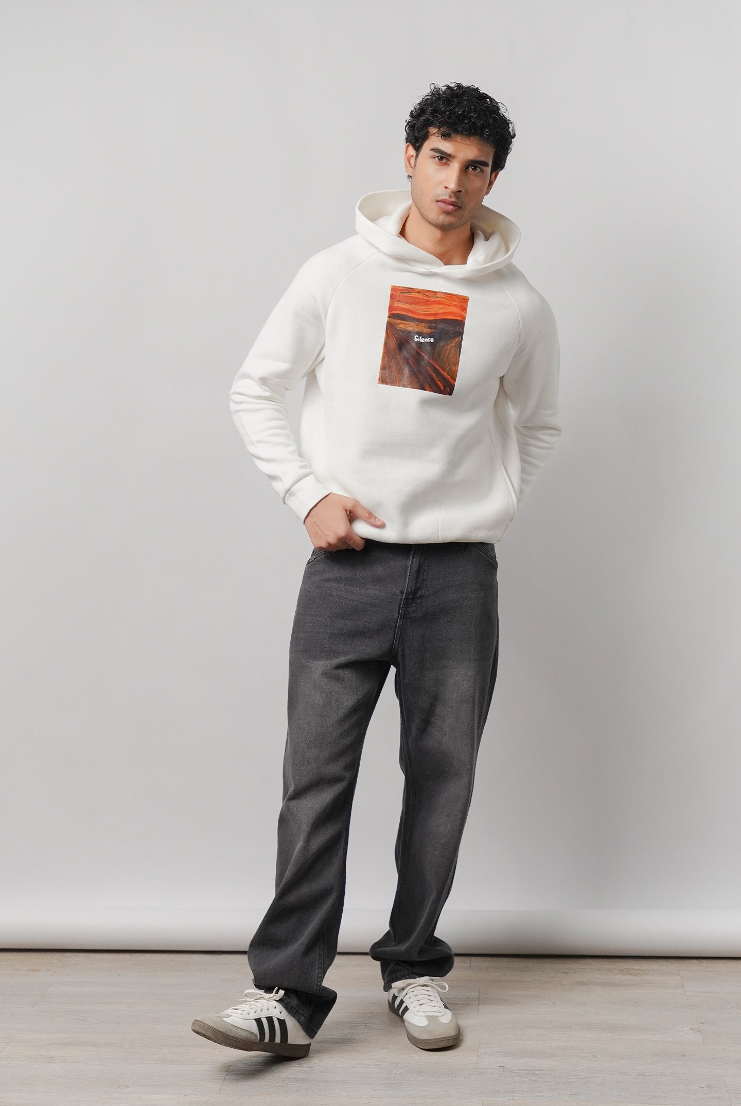 Pullover Graphic Hoodie - White - Mendeez