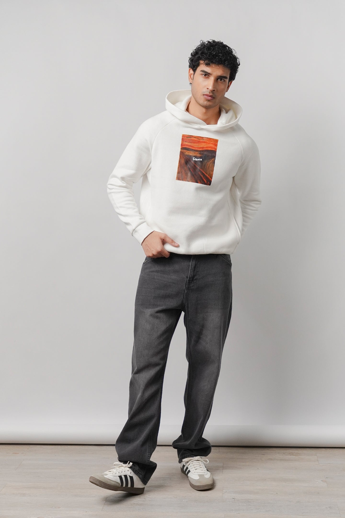 Pullover Graphic Hoodie - White - Mendeez