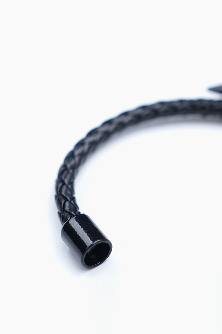 All-Black Nail Bracelet-1-MENDEEZ