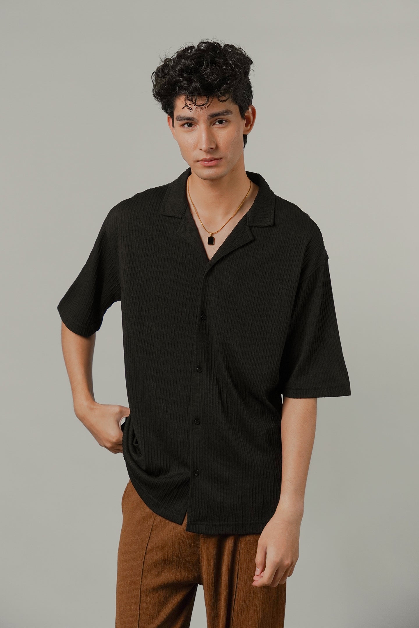 Textured Cuban Shirt - Black - Mendeez
