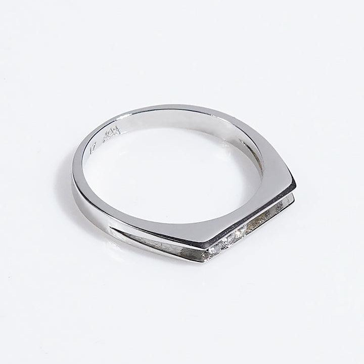 Stone Studded Ring - Silver - Mendeez