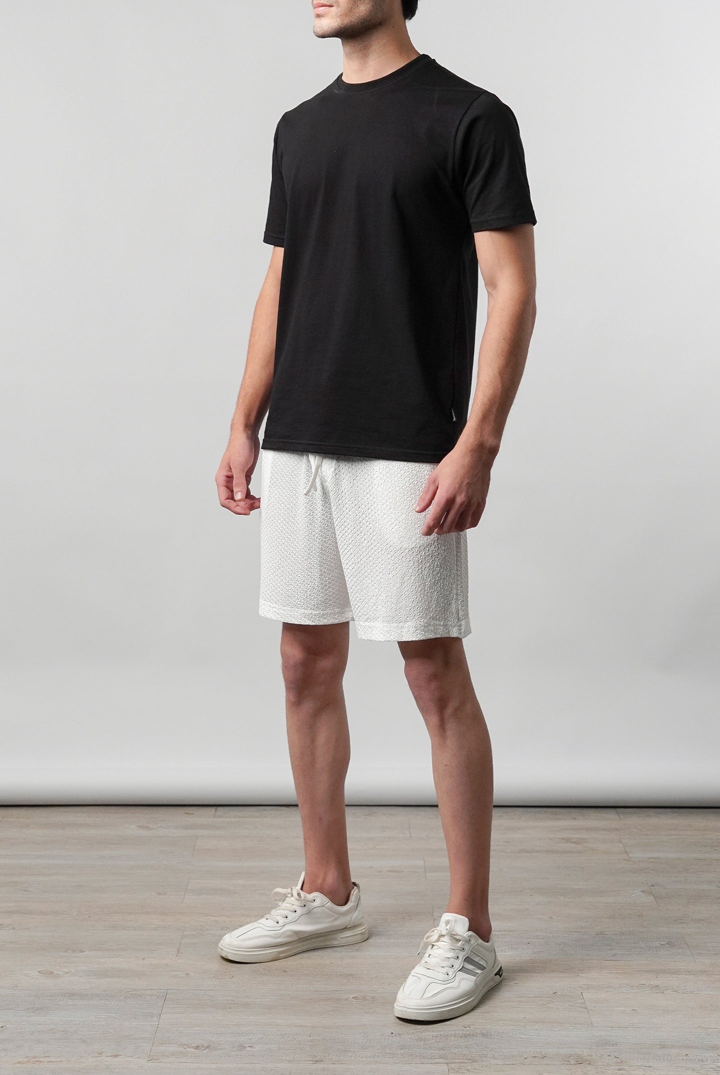 Textured Shorts - White - Mendeez