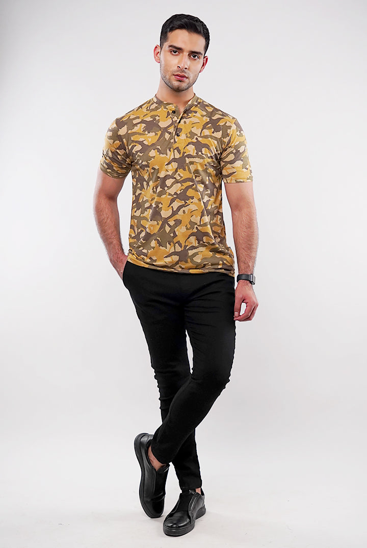 Camouflage Henley T-Shirt - Brown - Mendeez