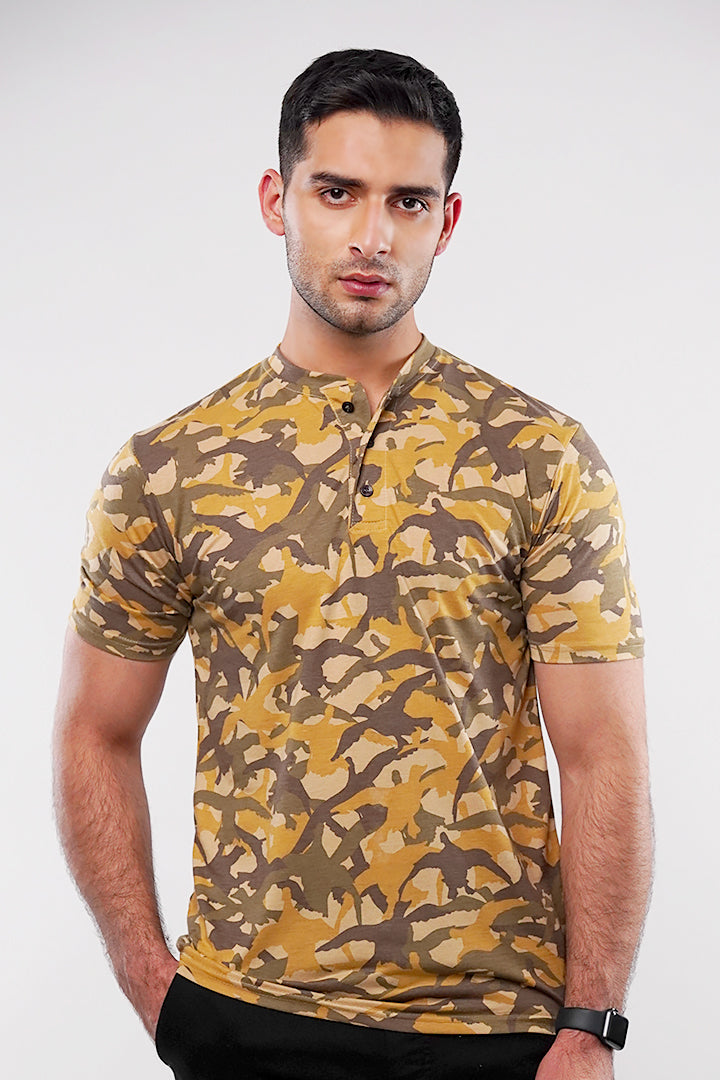 Camouflage Henley T-Shirt - Brown - Mendeez