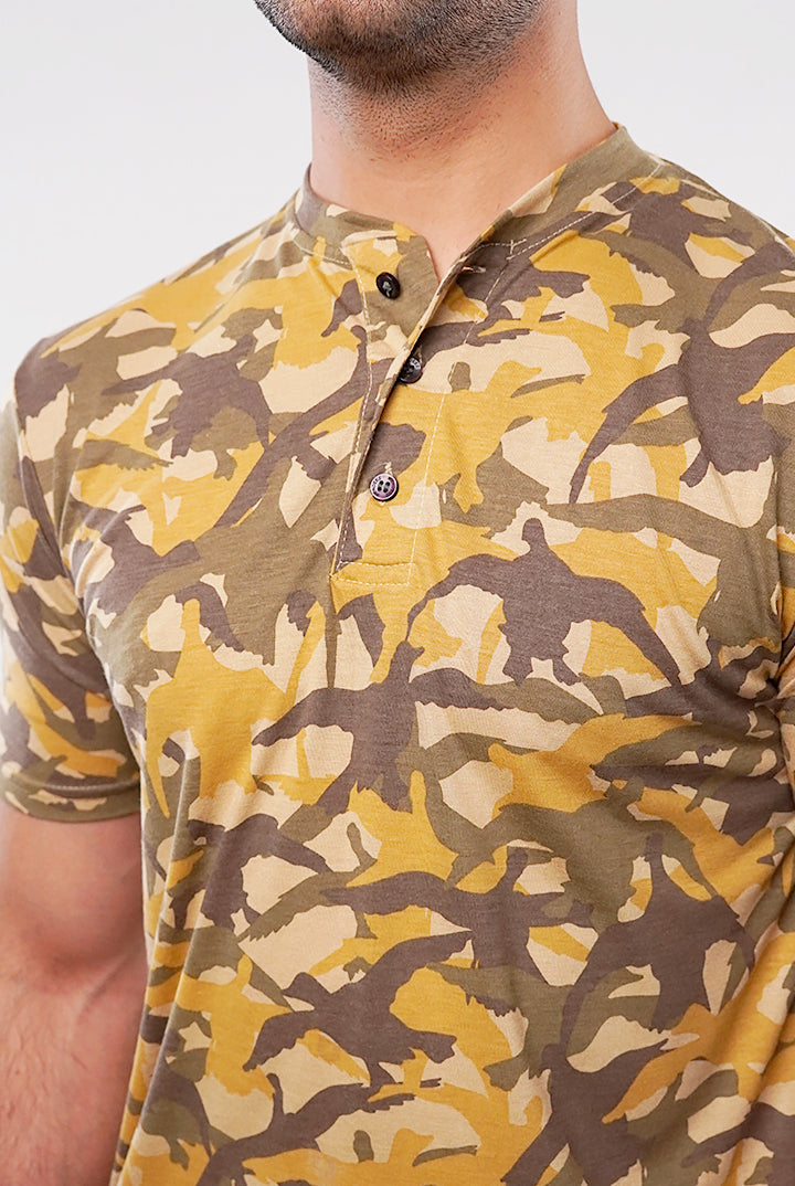 Camouflage Henley T-Shirt - Brown - Mendeez