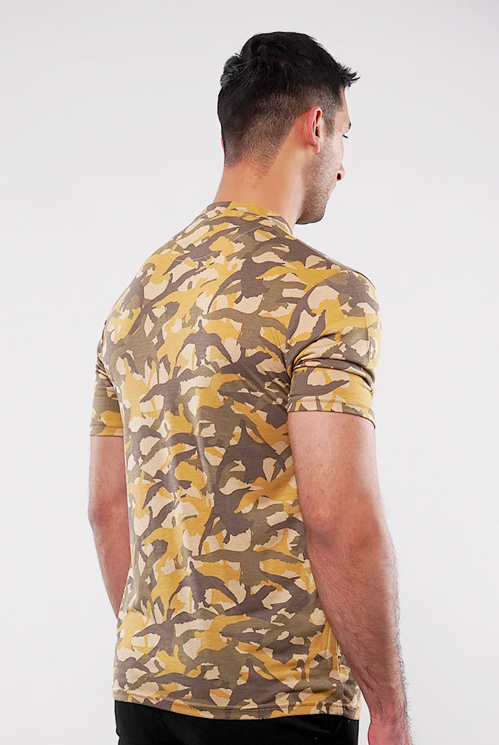 Camouflage Henley T-Shirt - Brown - Mendeez