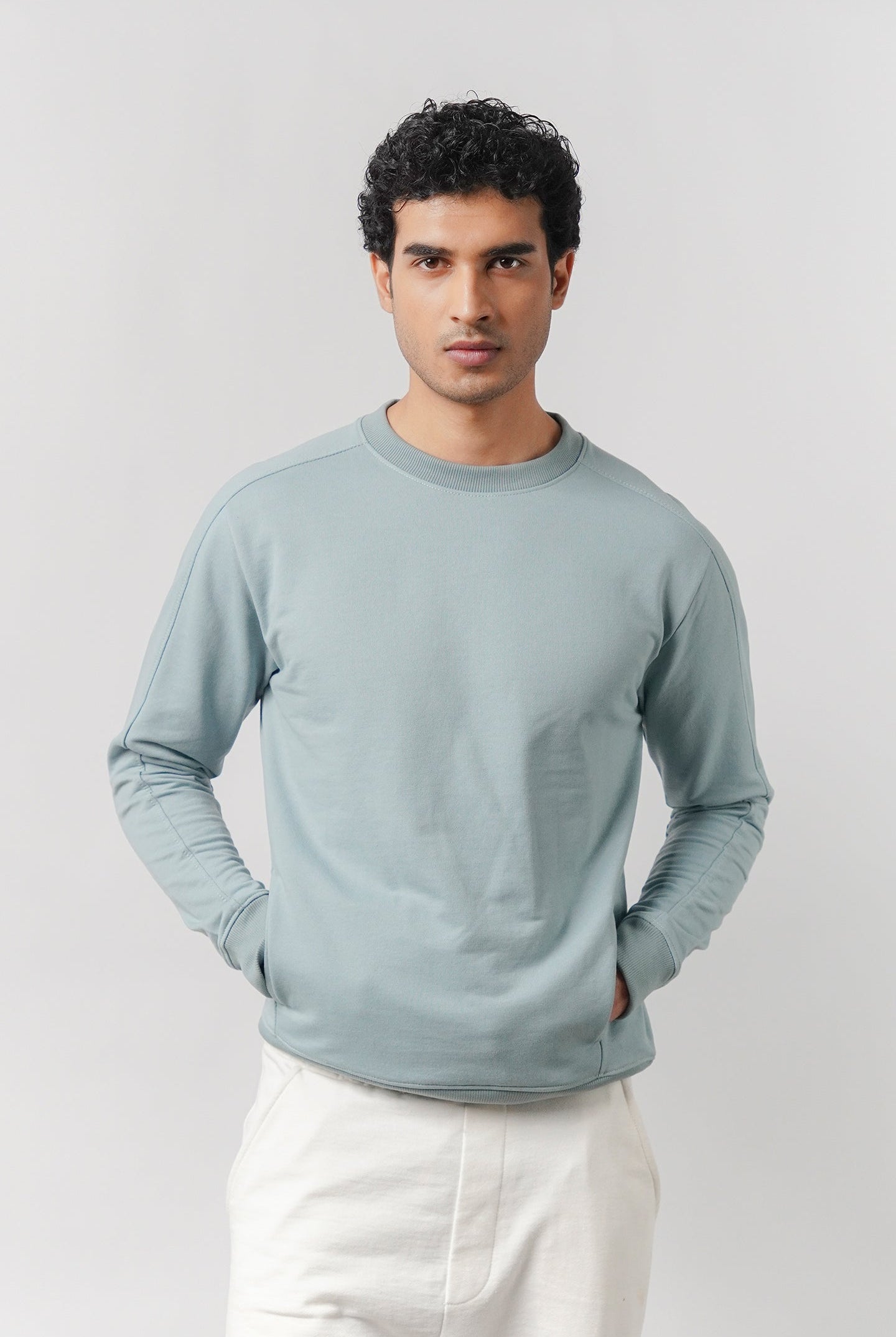 Side-Pocket Sweatshirt - Sage Green - Mendeez