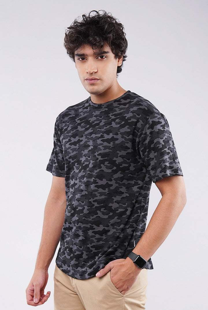 Curved Hem Camouflage T-Shirt - Black & Grey - Mendeez