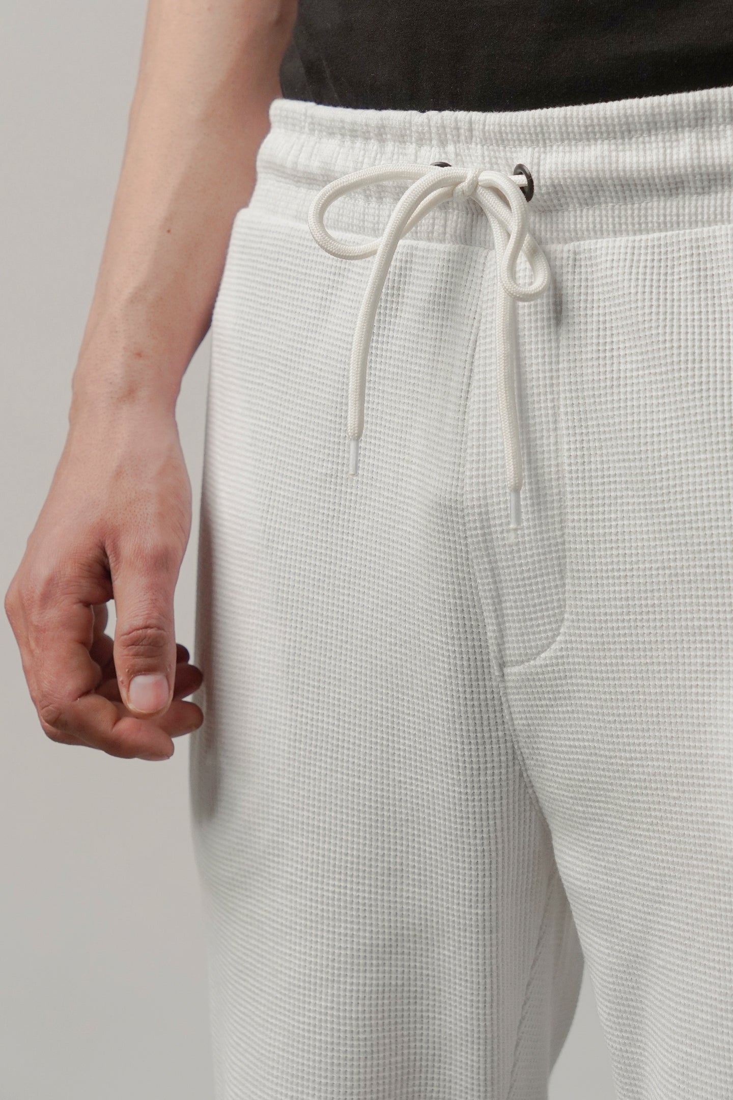 Folded Hem Jogger Pants - White - Mendeez