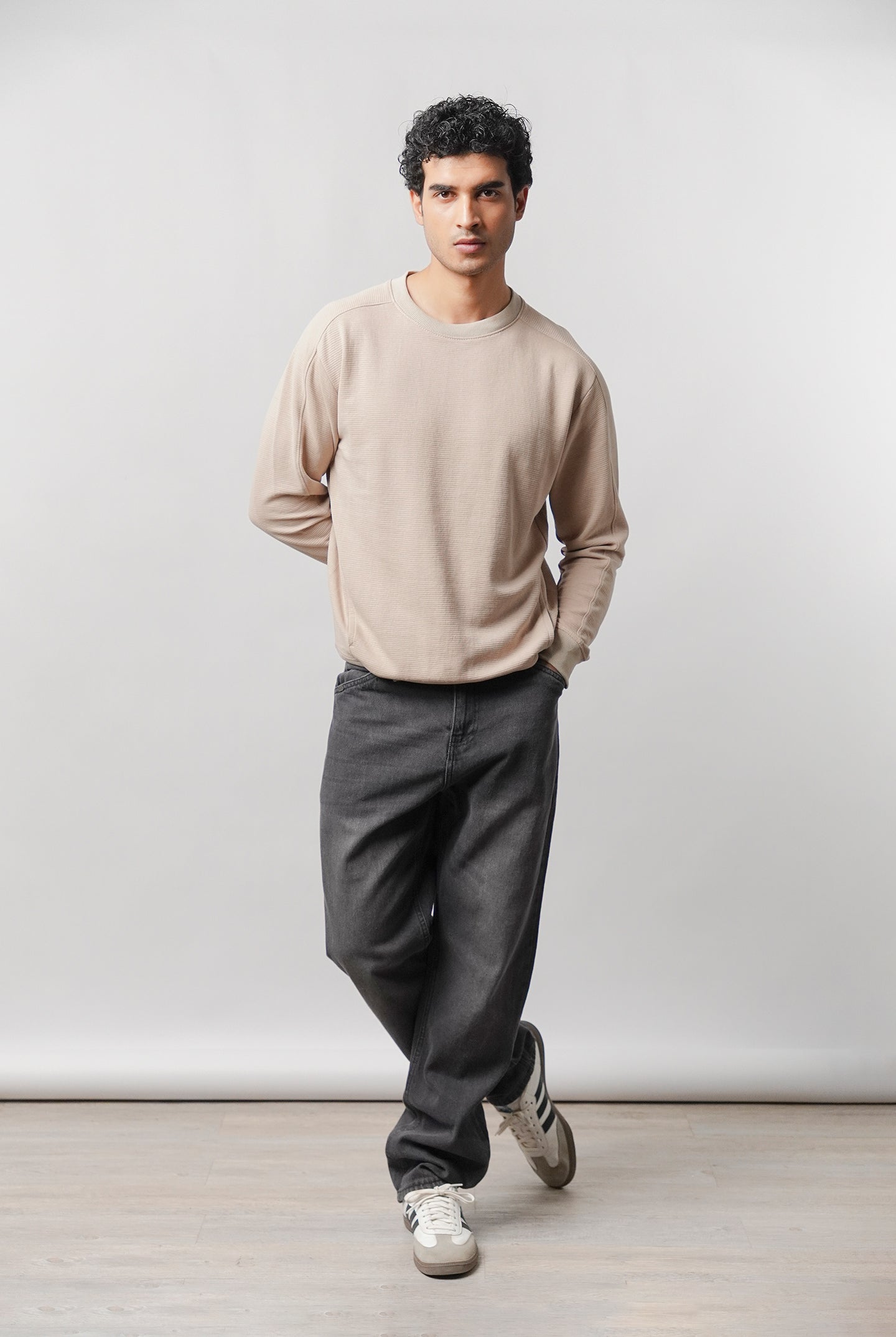 Side-Pocket Sweatshirt - Beige - Mendeez