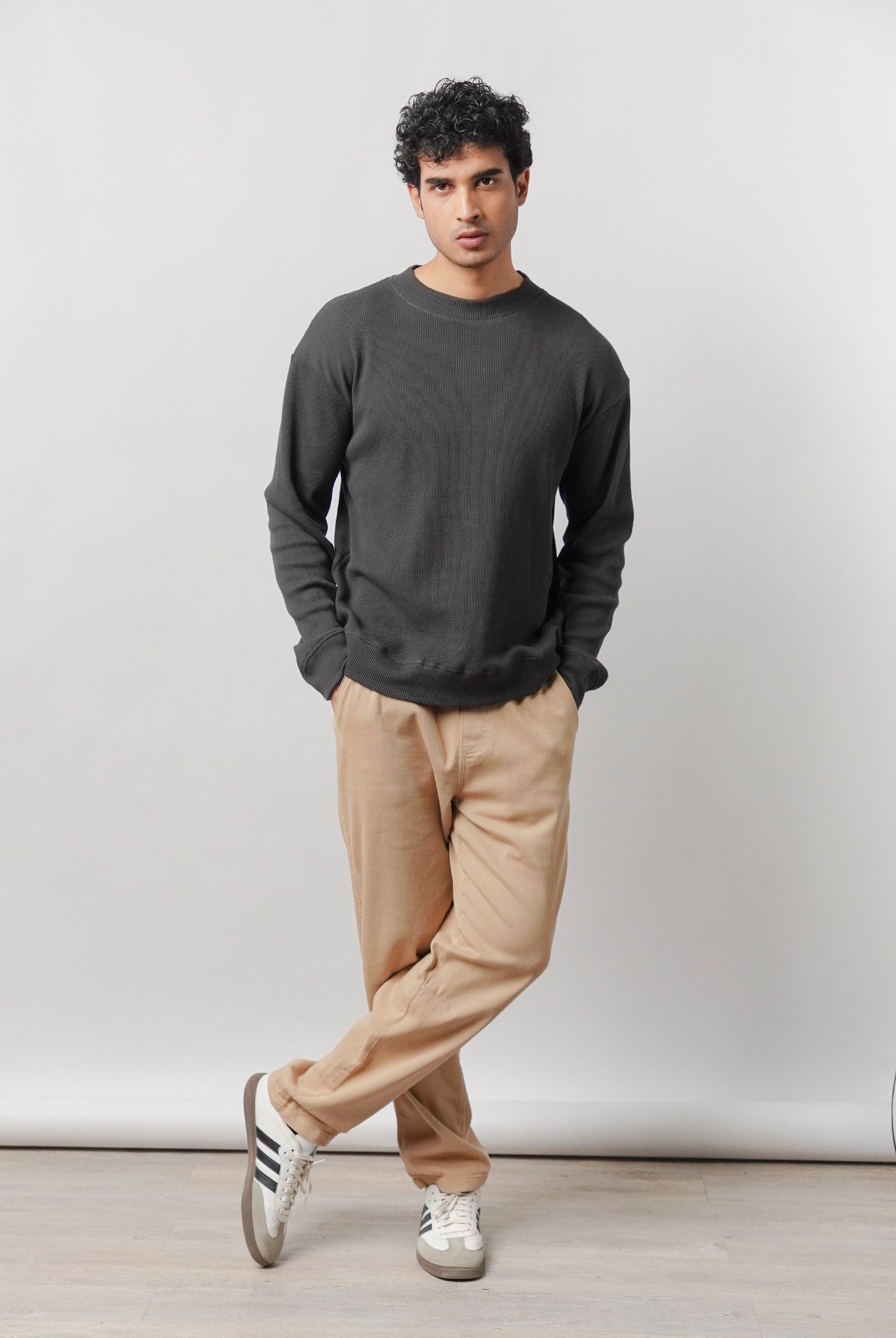 Mock Neck Sweatshirt - Dark Grey - Mendeez