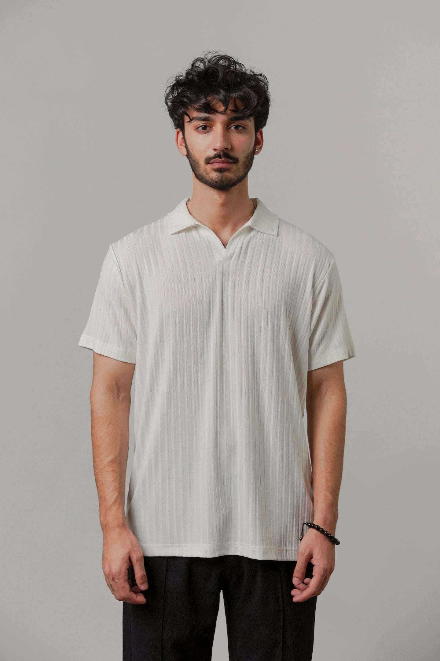 Johnny Collar Polo - White - Mendeez