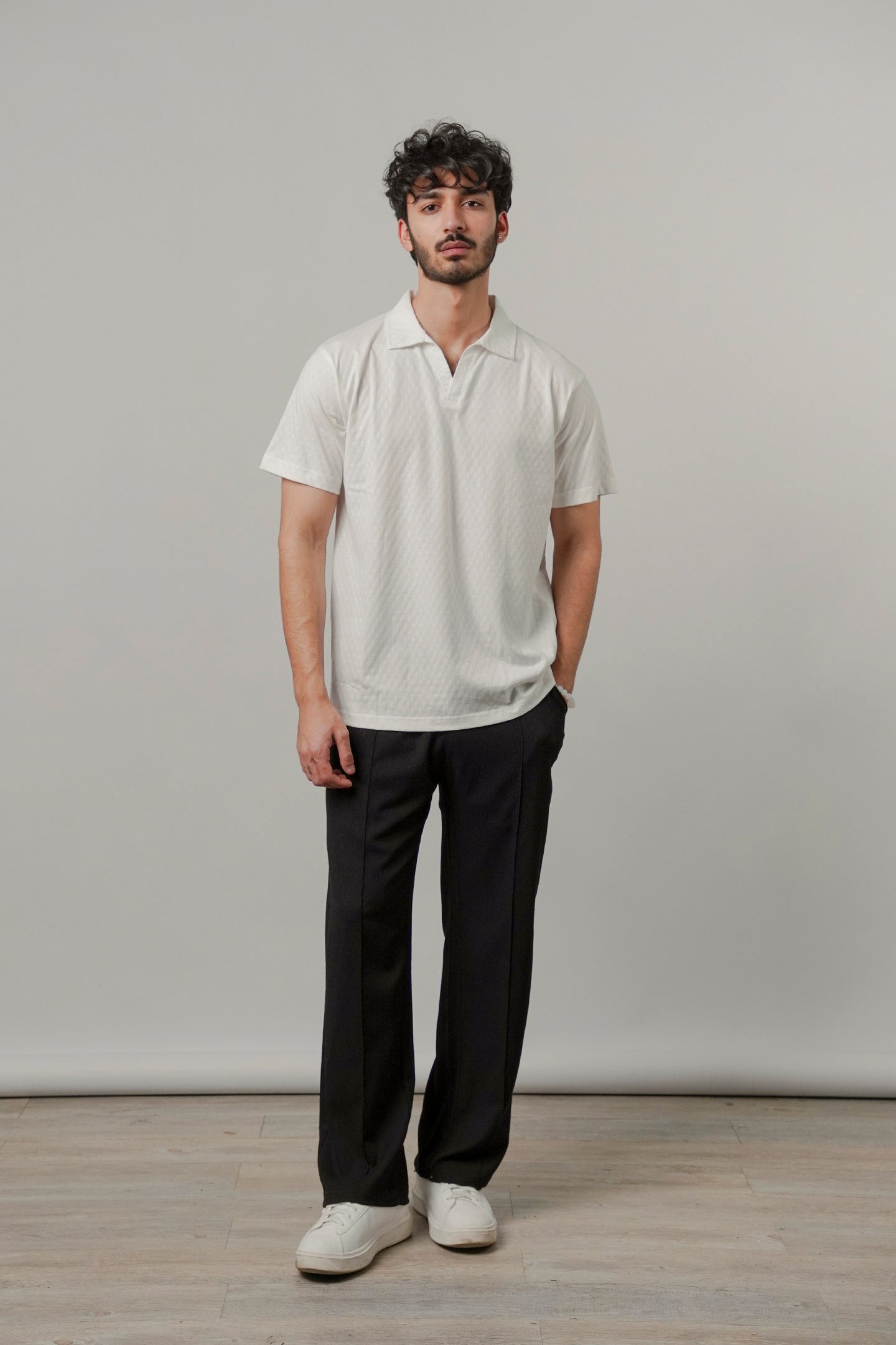 Johnny Collar Polo - White - Mendeez