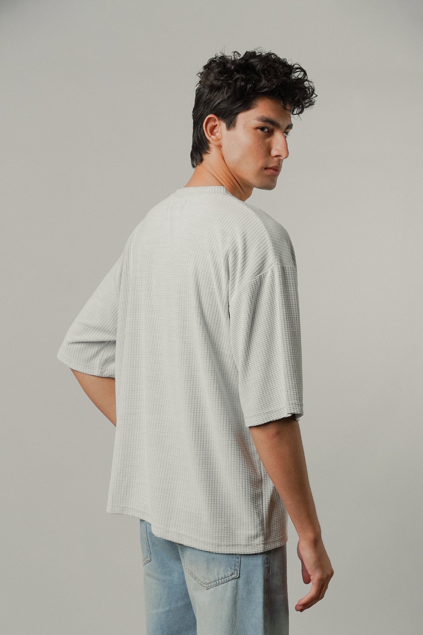 Oversized Knitted Tee - Light Grey - FA - Mendeez