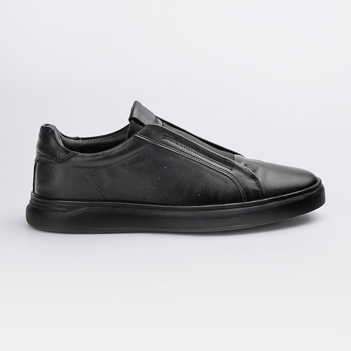 Slip On Shoes - Black - Mendeez