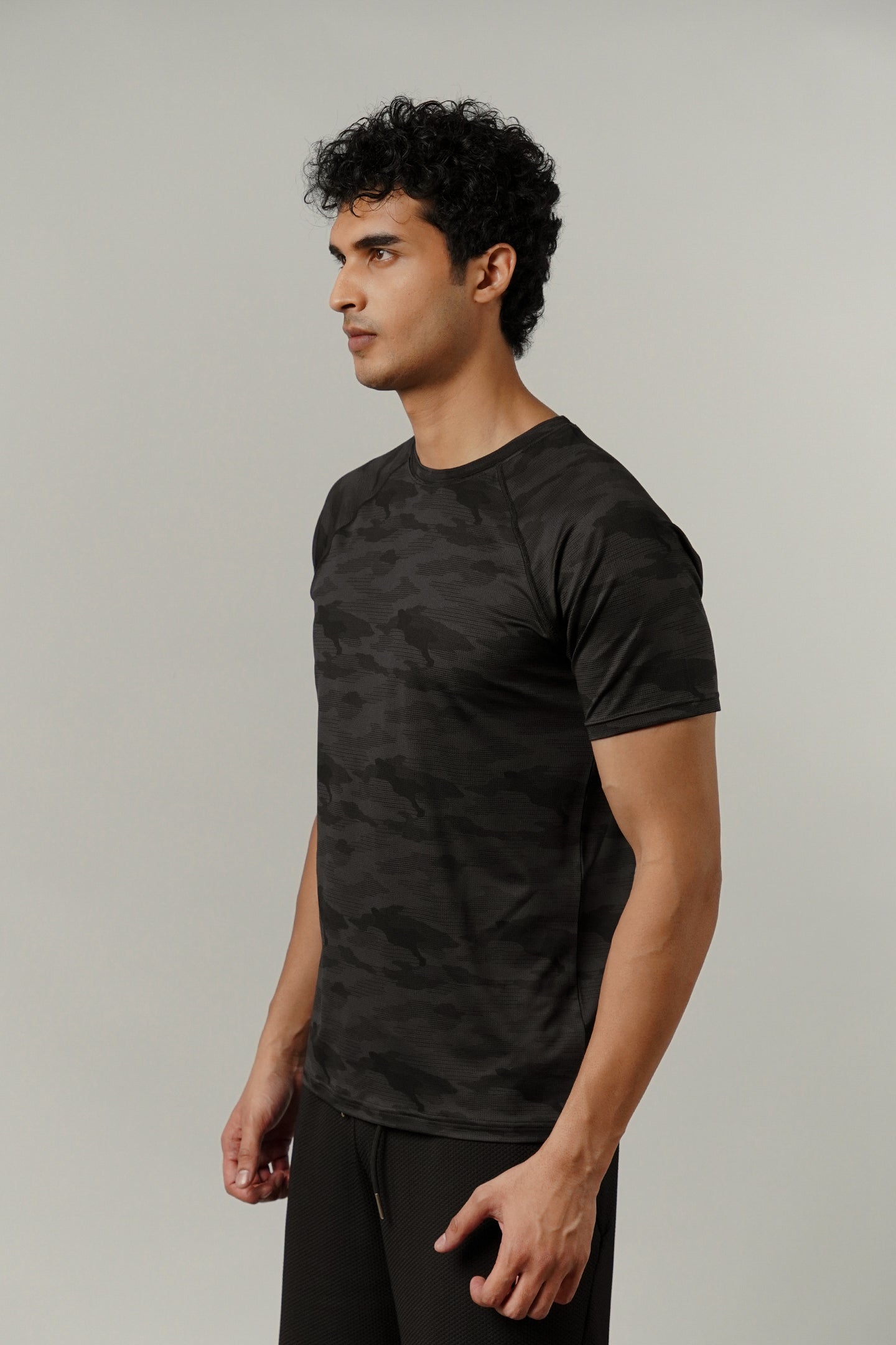 Printed T-Shirt - Black Camouflage - Mendeez