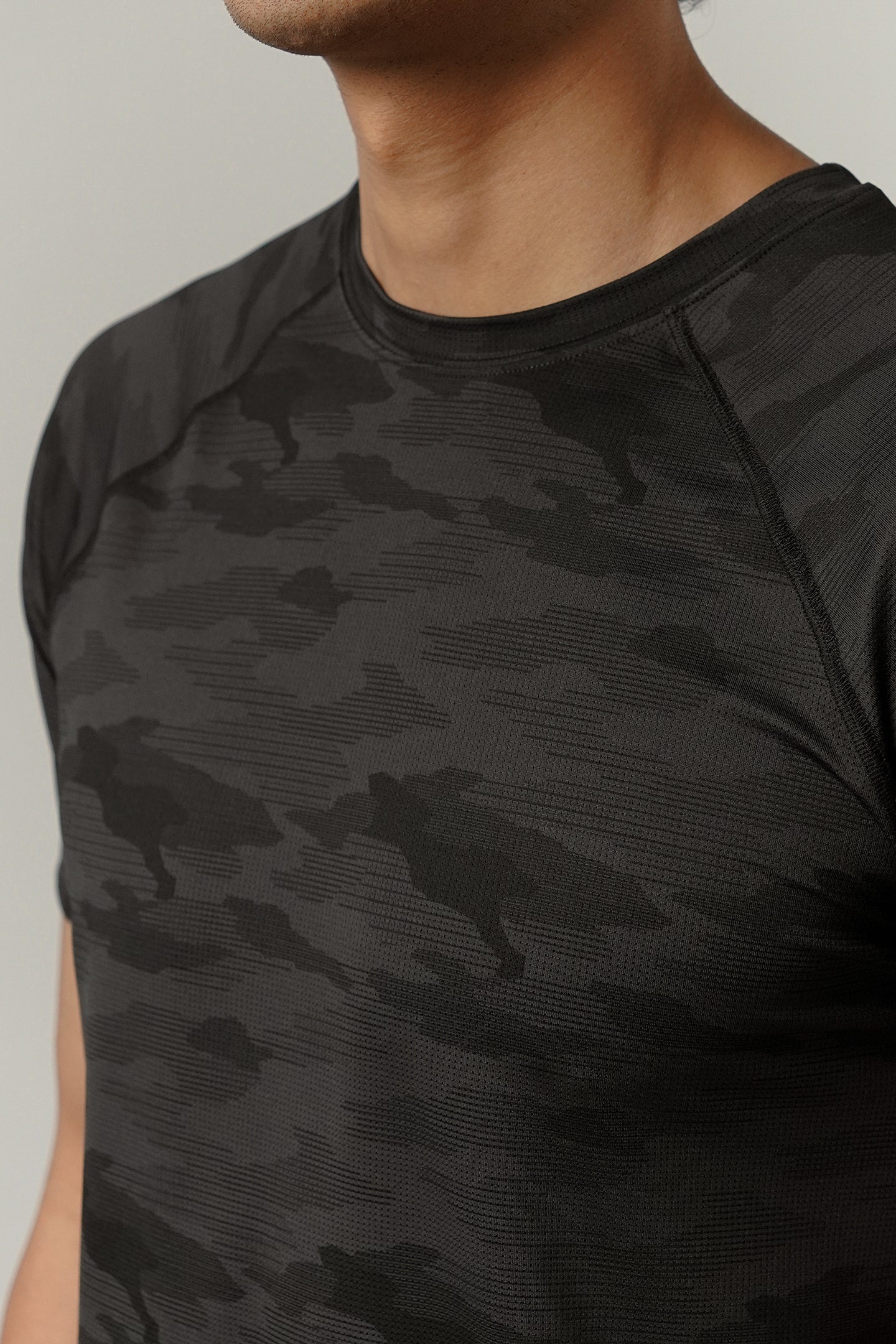 Printed T-Shirt - Black Camouflage - Mendeez