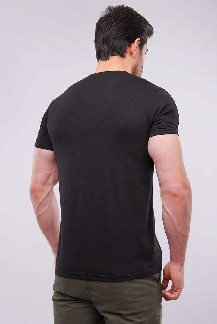 Basic V-Neck - Black - Mendeez PK