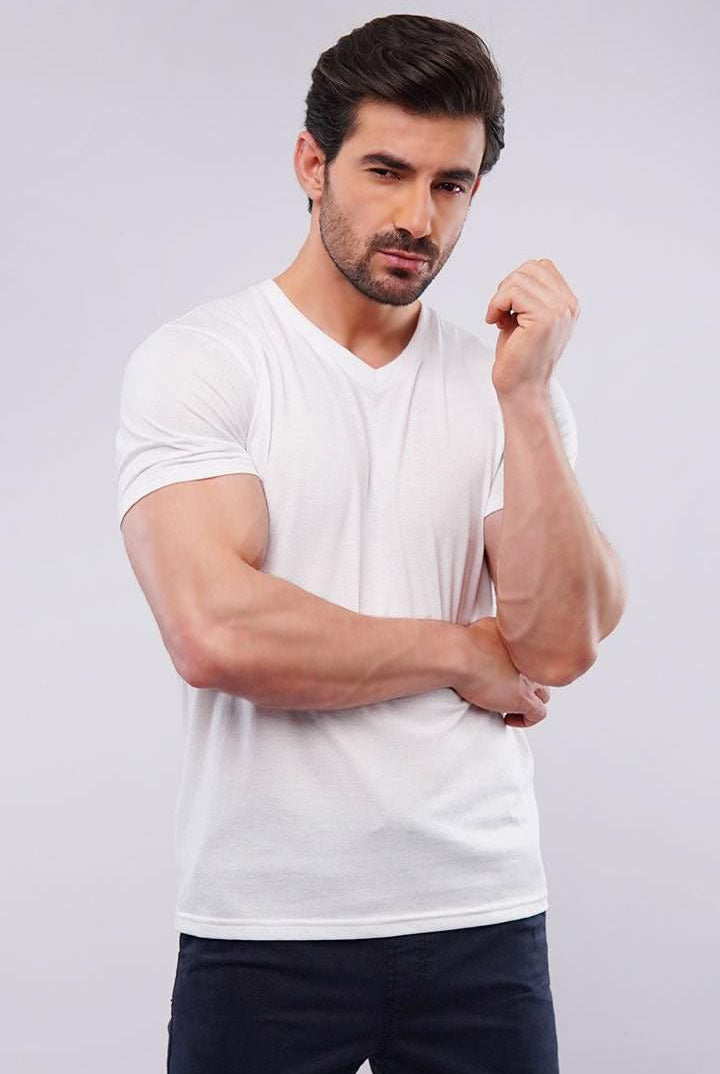 Basic V-Neck - White - Mendeez PK