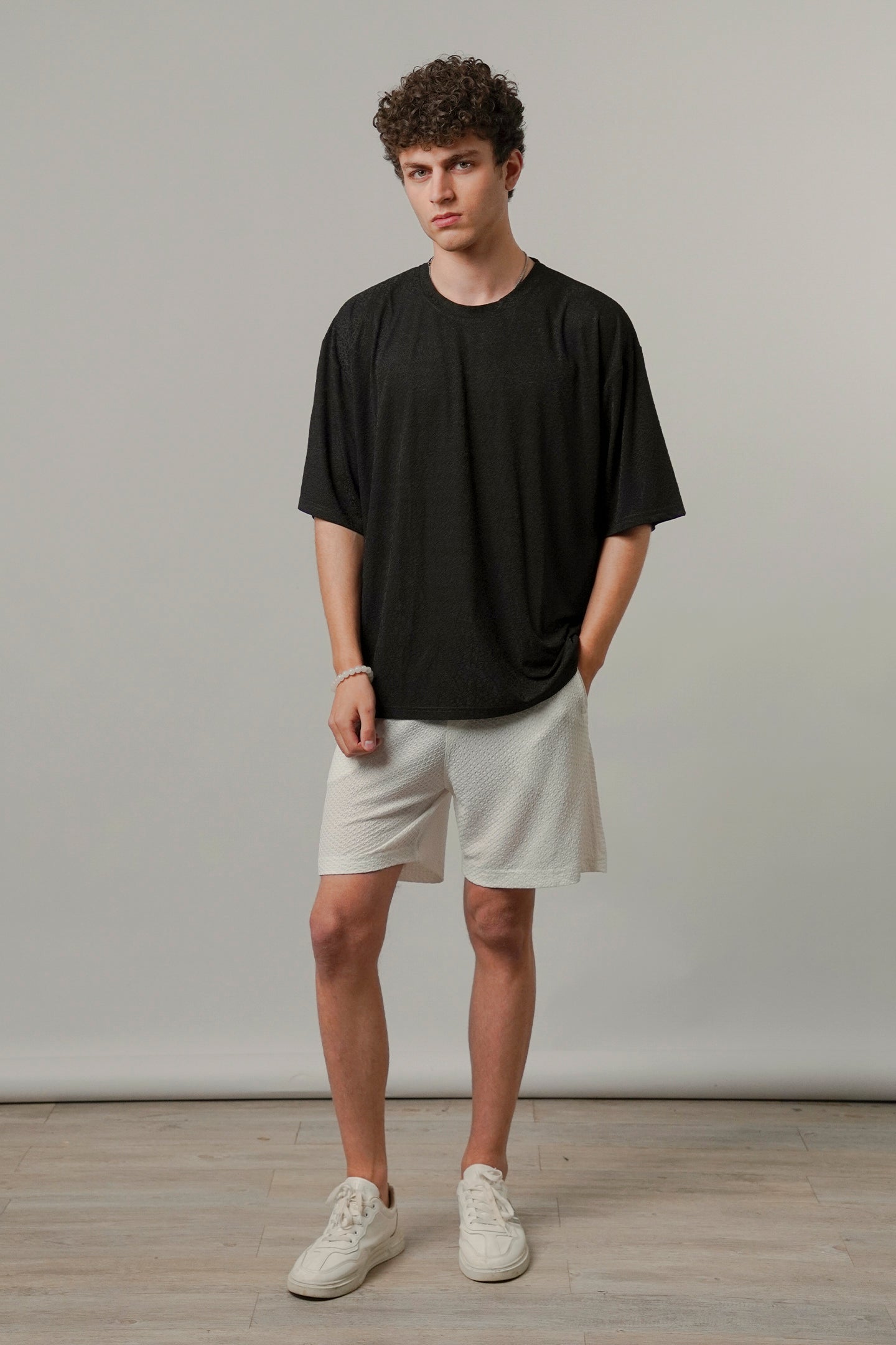 Oversized Texture Crew T-Shirt - Black-1-MENDEEZ