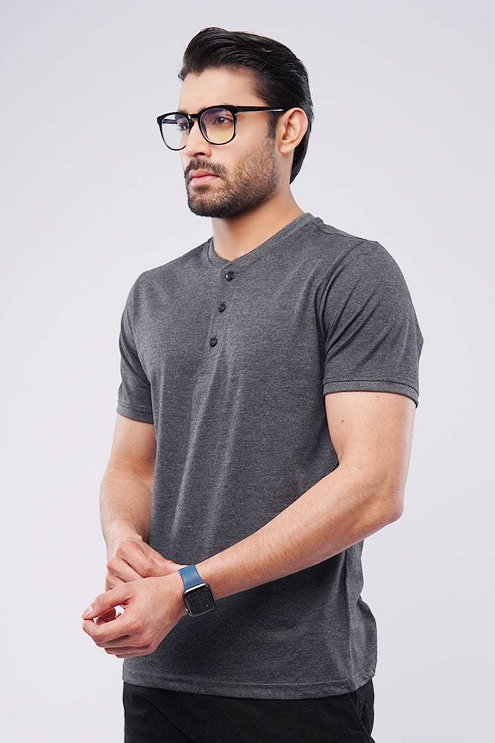 Chalky Henley T-shirt - Mendeez PK 