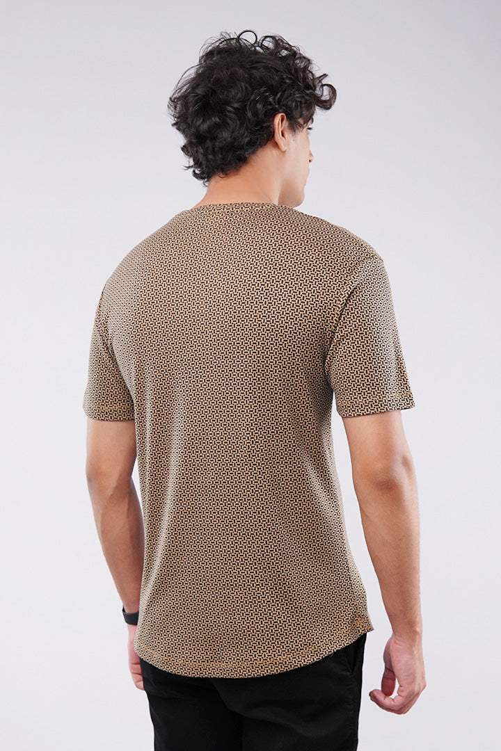 Vector Curved Hem T-Shirt - Brown - Mendeez