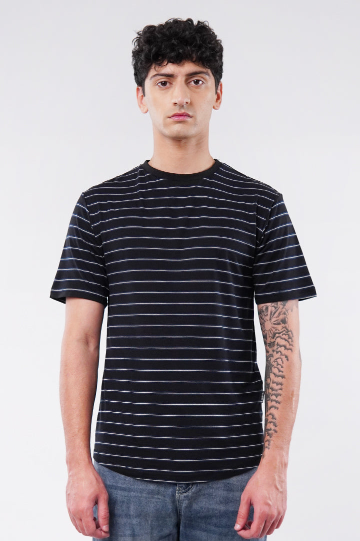 Striped Curved Hem T-Shirt - Black - Mendeez