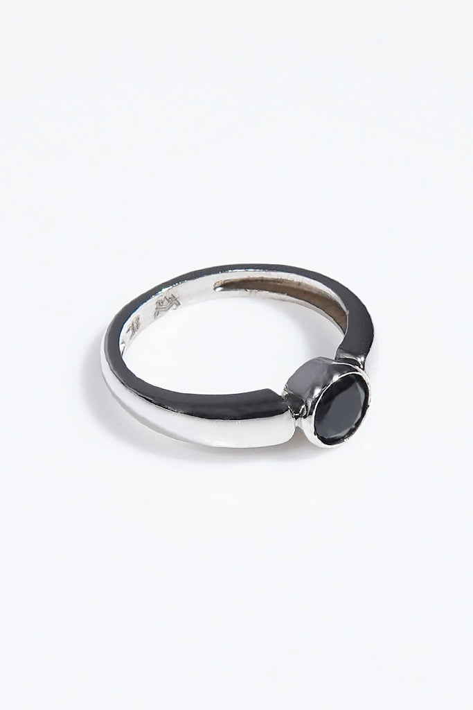 Black Stone Ring - Silver - Mendeez