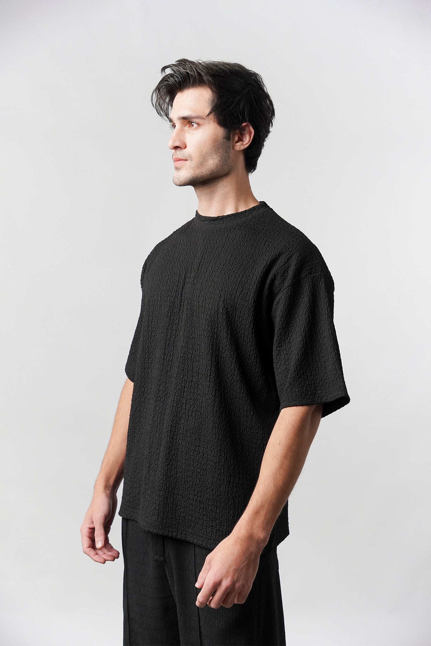 Textured Oversized T-Shirt - Black - Mendeez