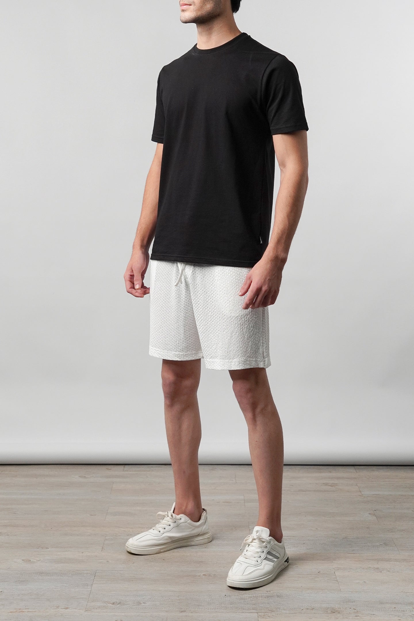Textured Shorts - White - Mendeez