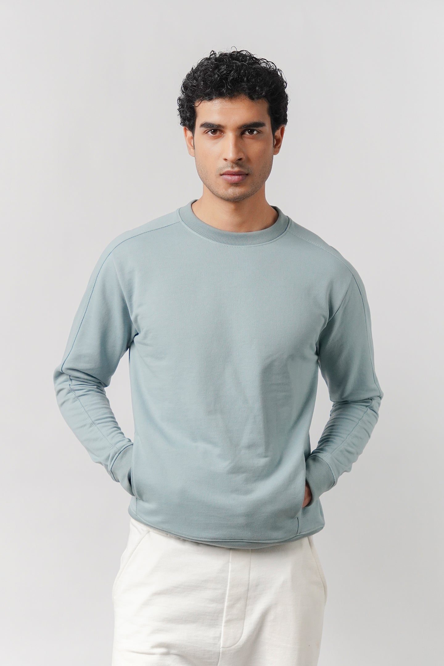 Side-Pocket Sweatshirt - Sage Green - Mendeez