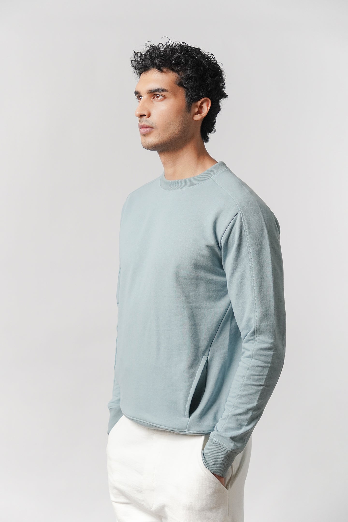 Side-Pocket Sweatshirt - Sage Green - Mendeez