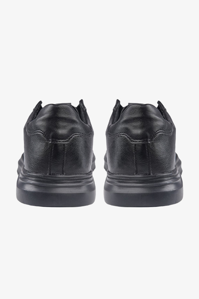 Slip On Shoes - Black - Mendeez