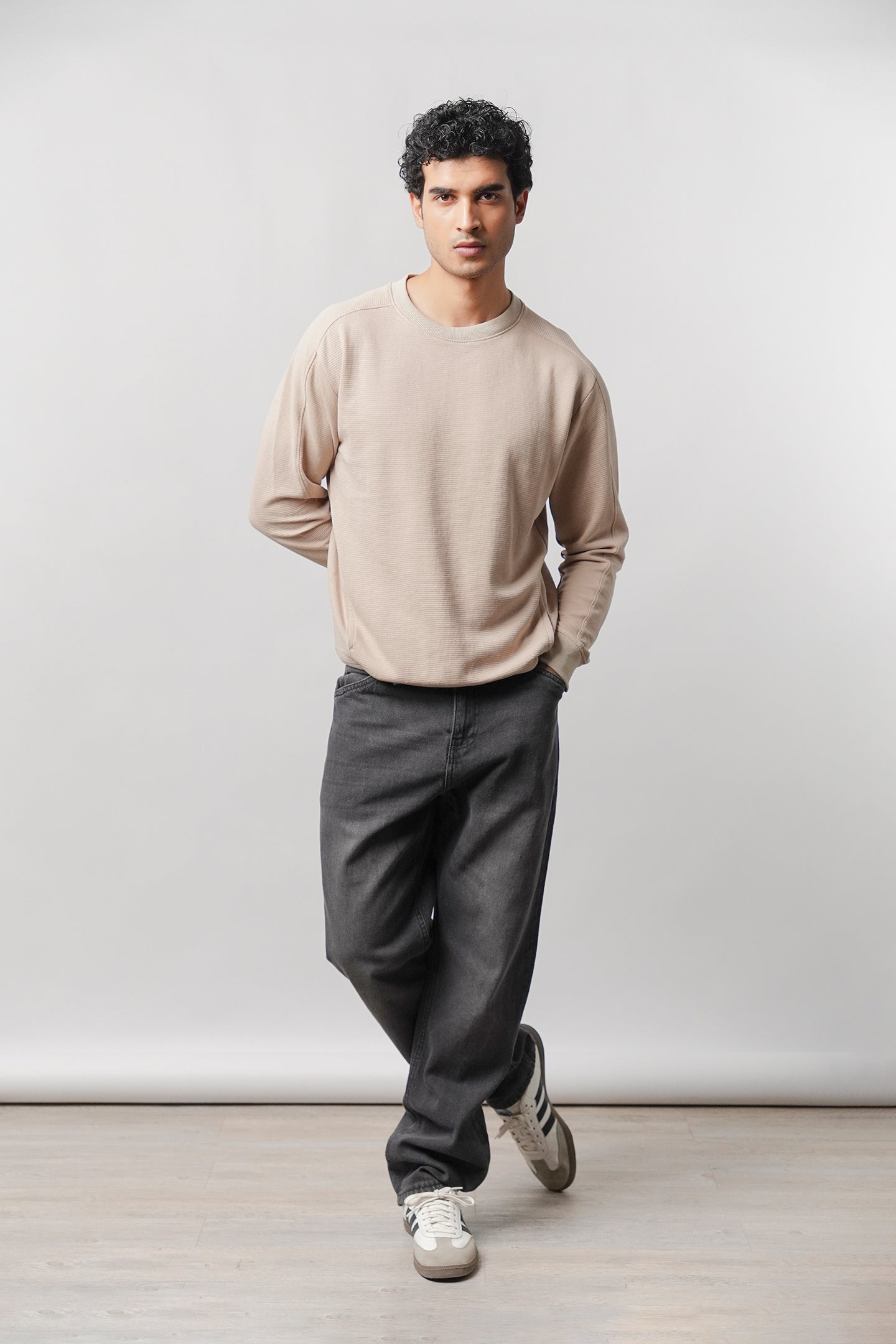 Side-Pocket Sweatshirt - Beige - Mendeez