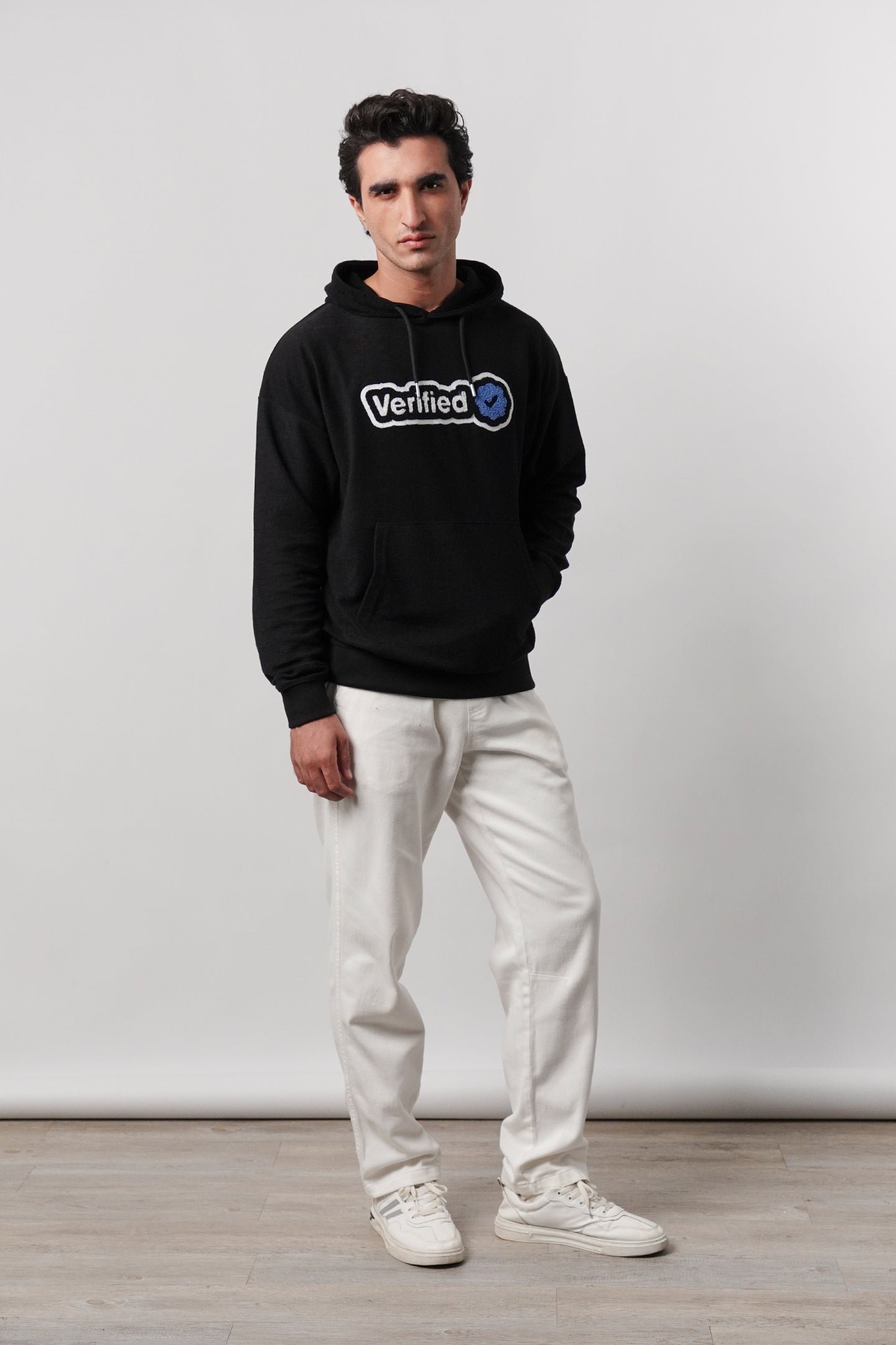Pullover Embroidered Hoodie - Black - Mendeez