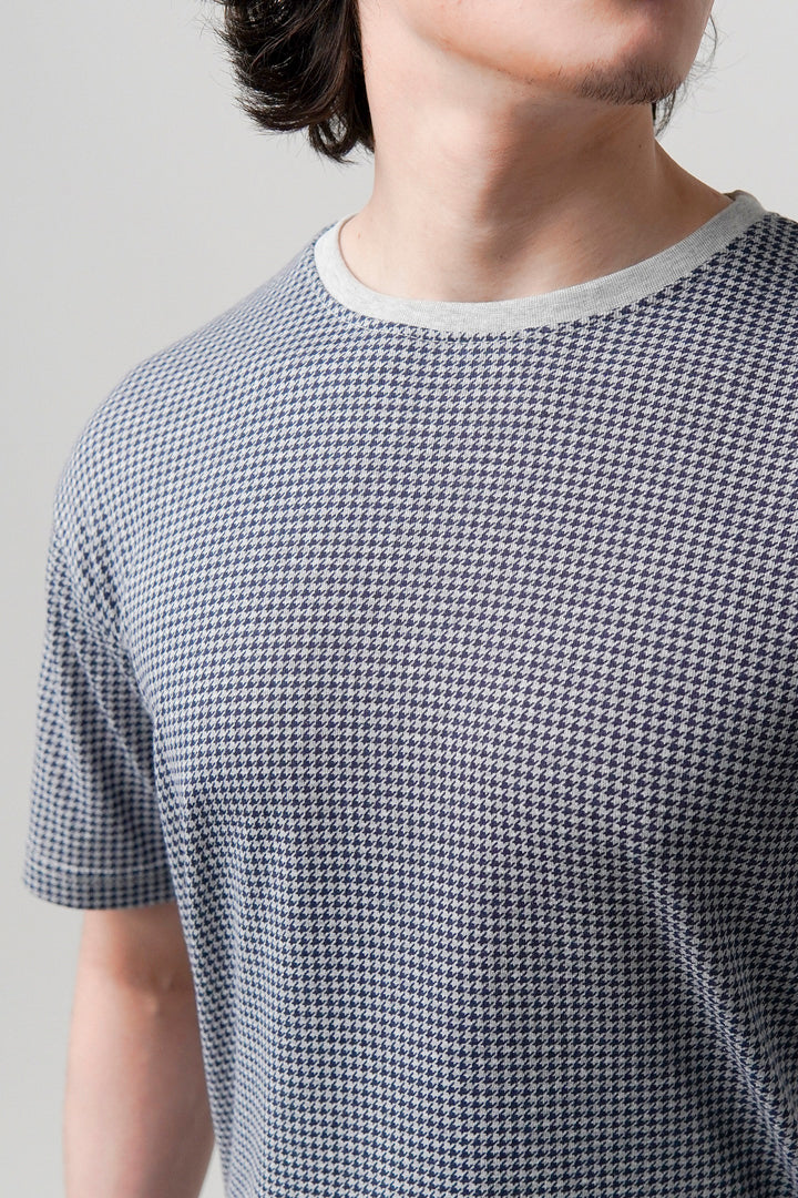 Houndstooth T-Shirt - Grey - Mendeez