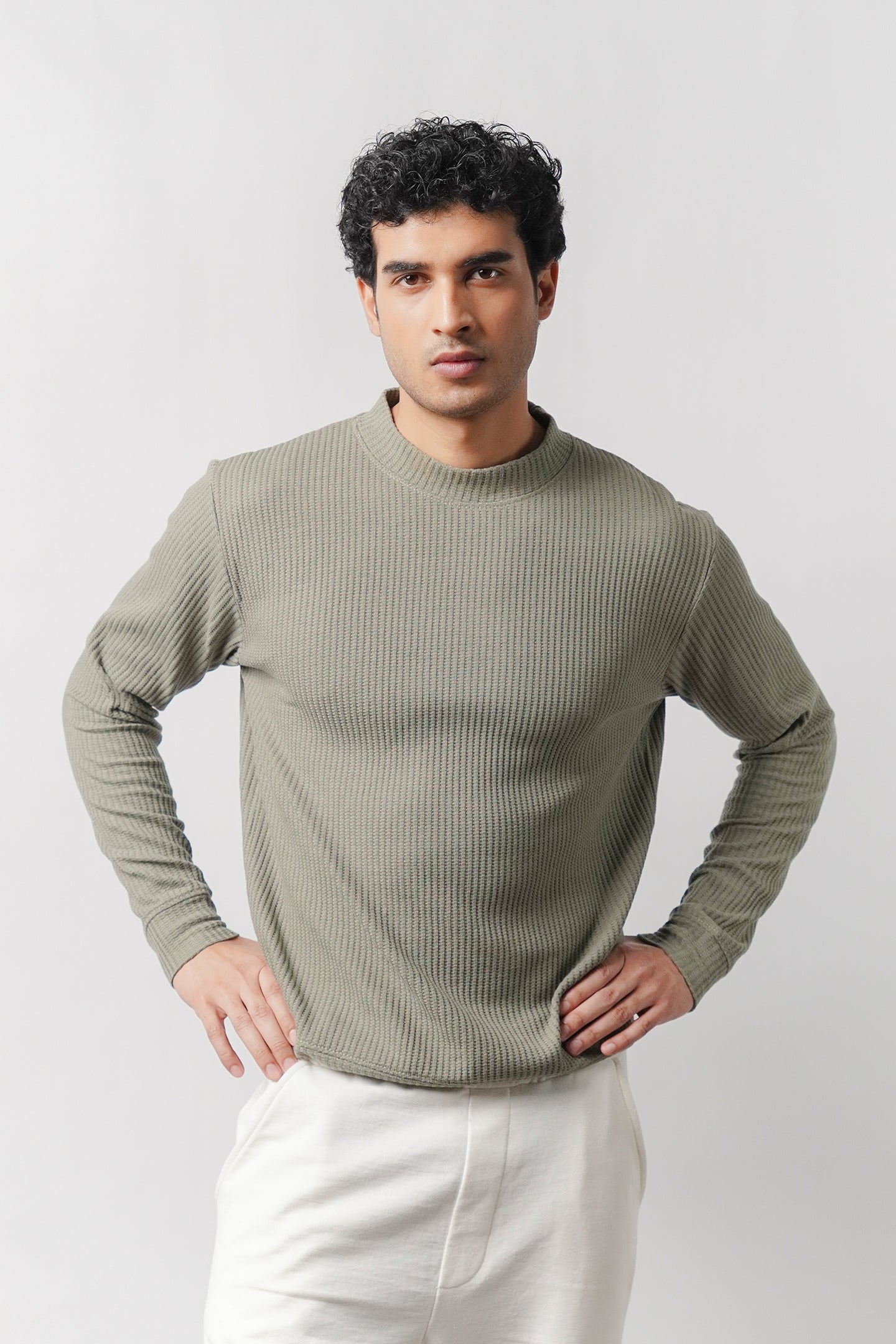 Mock Neck Sweatshirt - Sage Green - Mendeez