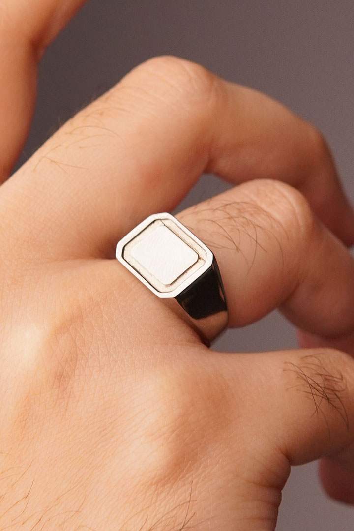 Rectangle Signet Ring - Grey - Mendeez